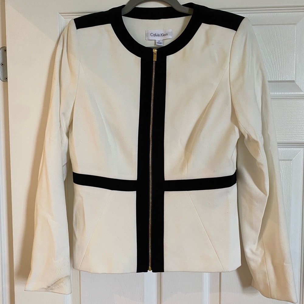 Black and White Blazer Calvin Klein size 6